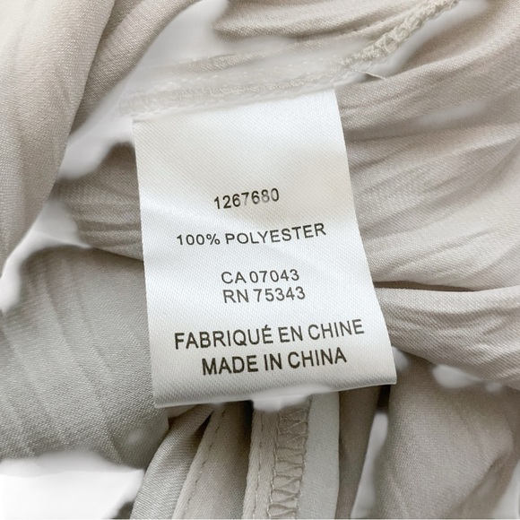 Joie V Neck Button Down Blouse Sz S Gauze Neutral Lightweight Top Minimalist NWT - Picture 11 of 11